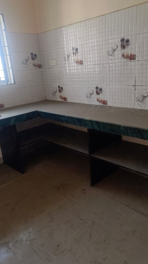 Unfurnished 3bhk in SBI ATM, Kahilipara Main Road, Jatia, Kahilipara, Guwahati, Assam, India for Rent